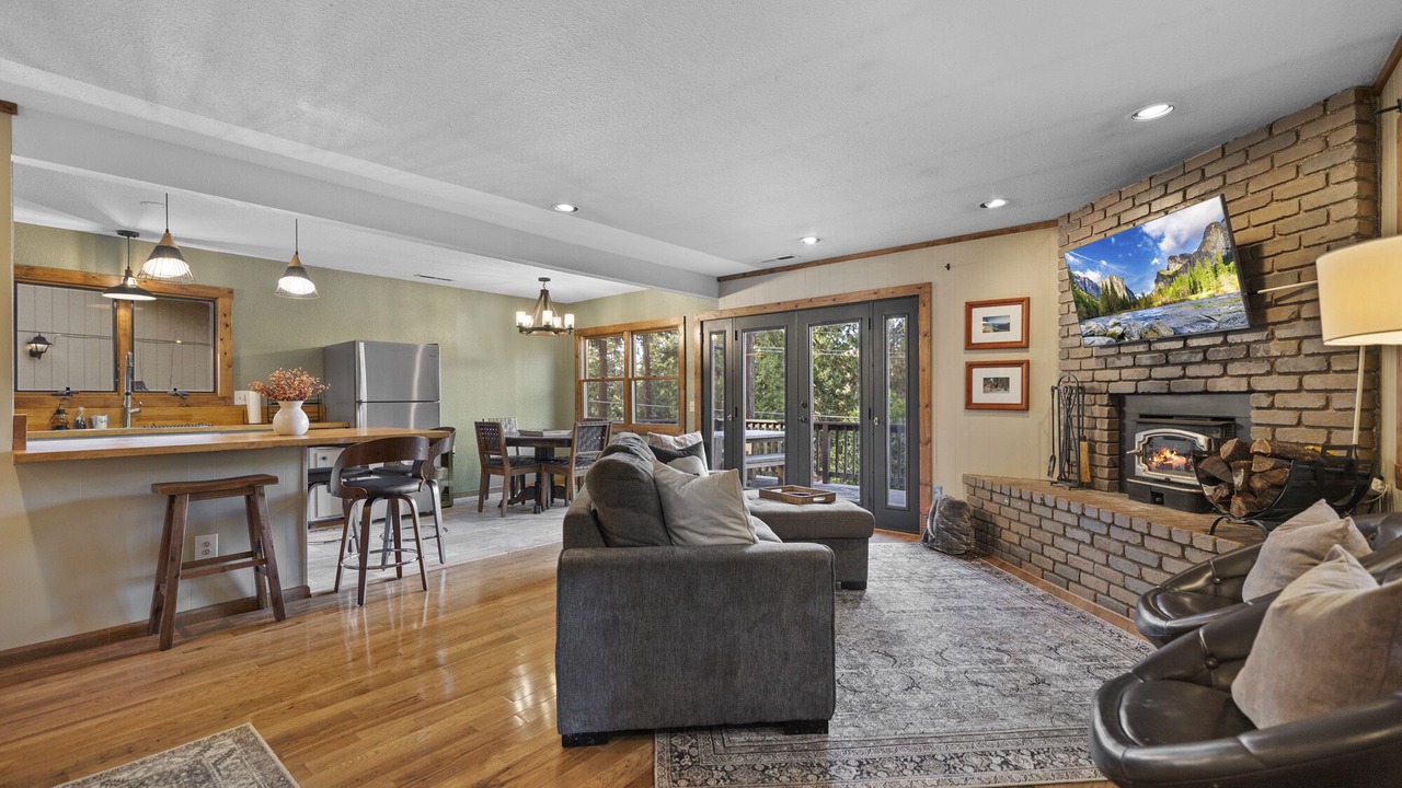 Photo of Livingroom in Twain Harte