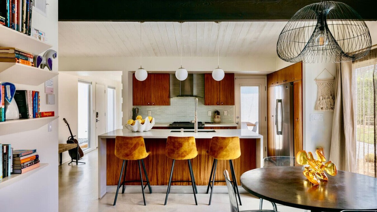 Photo of Kitchen in Racquet Club Estates