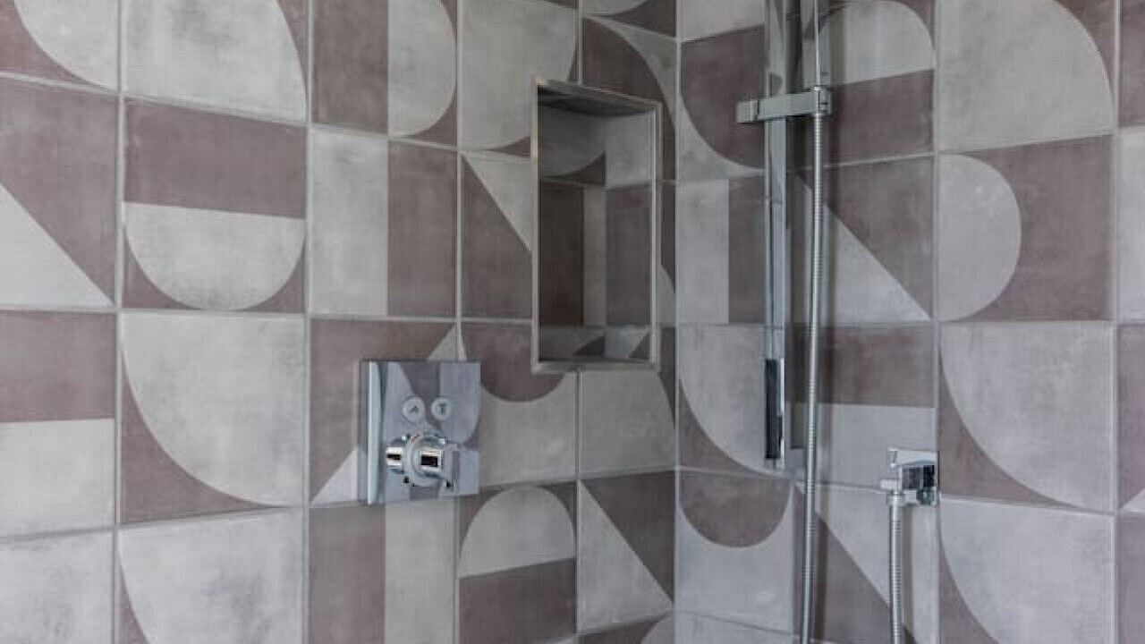 Photo of Bathroom in Racquet Club Estates