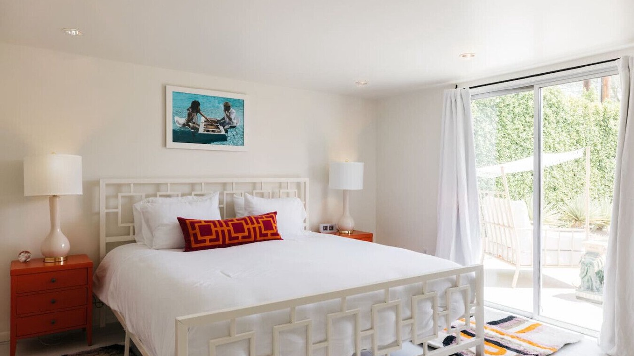 Photo of Bedroom in Racquet Club Estates
