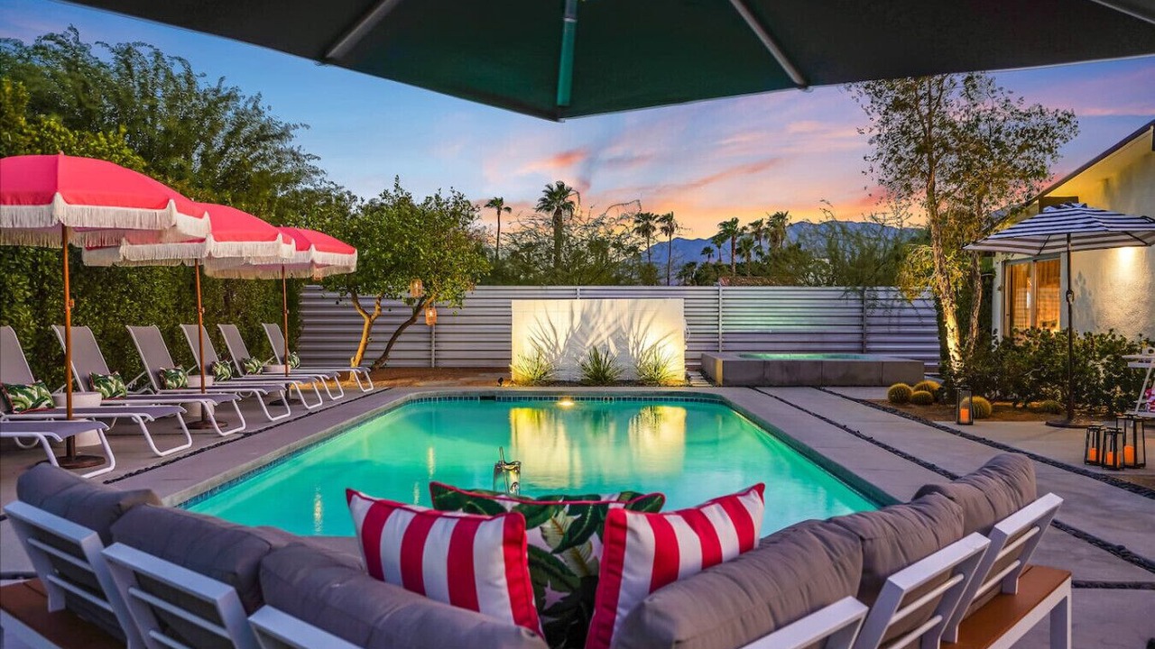 Photo of Outdoor in Racquet Club Estates