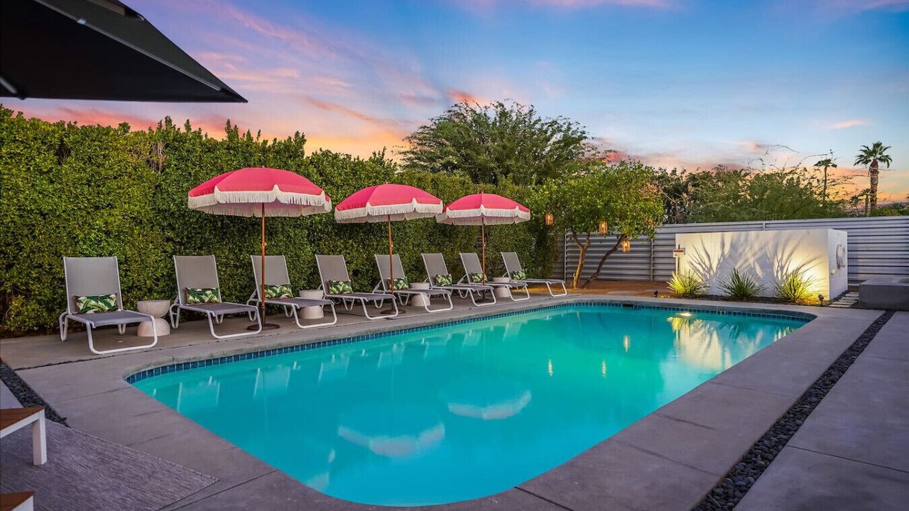 Photo of Outdoor in Racquet Club Estates