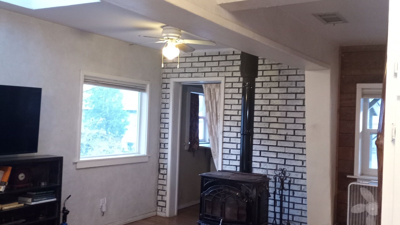 Photo of Livingroom in Happy Camp
