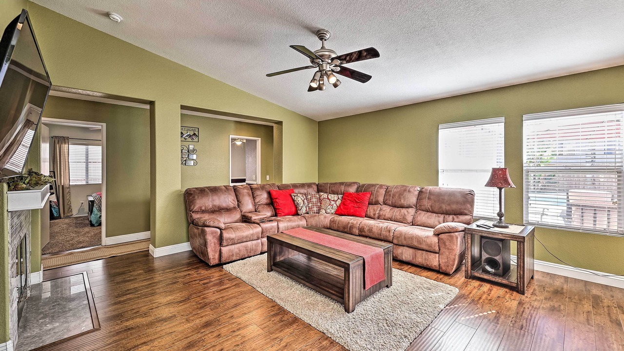 Photo of Livingroom in Wildomar