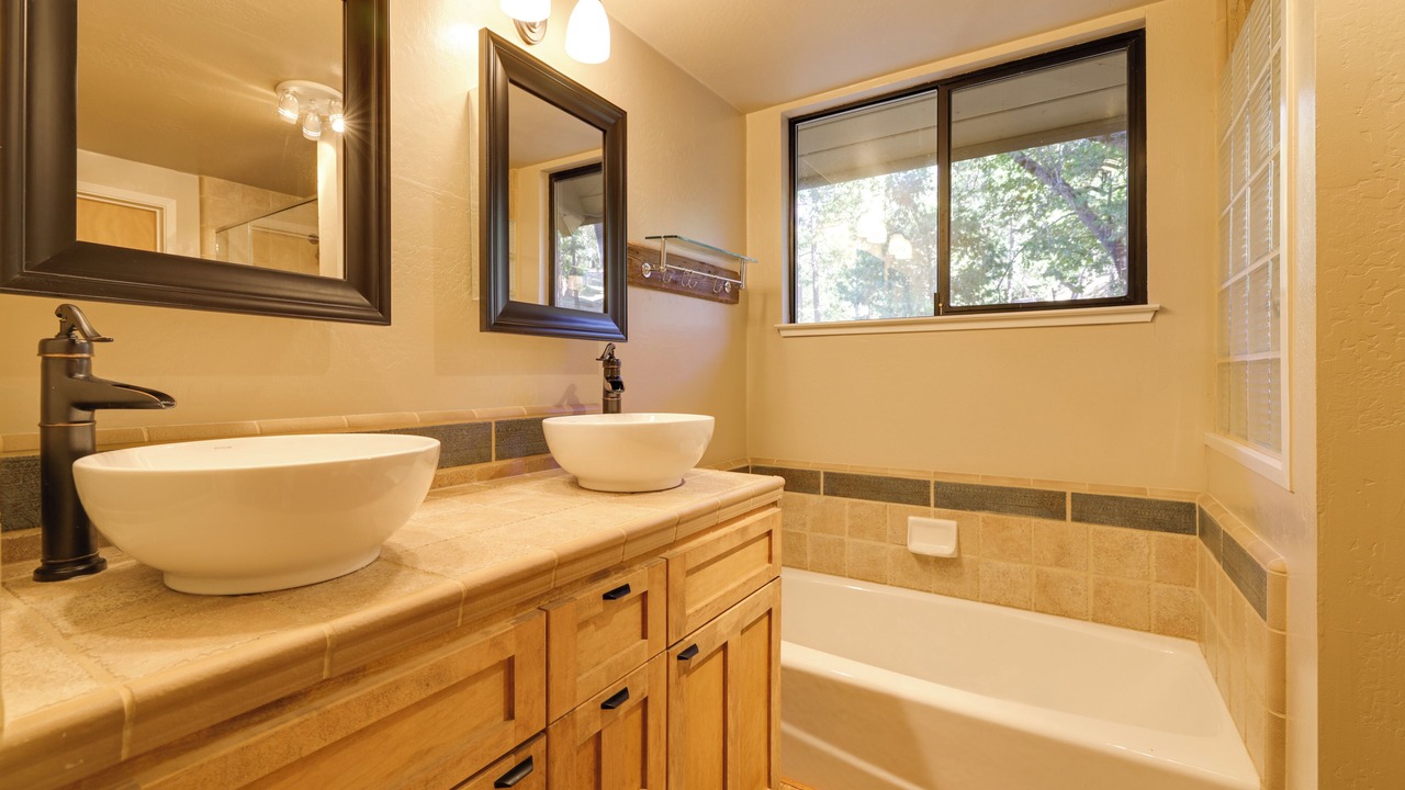 Photo of Bathroom in Groveland