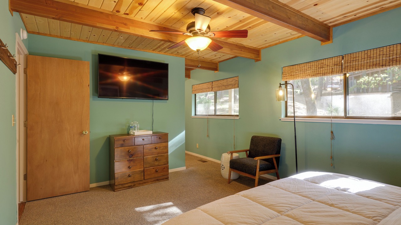 Photo of Bedroom in Groveland