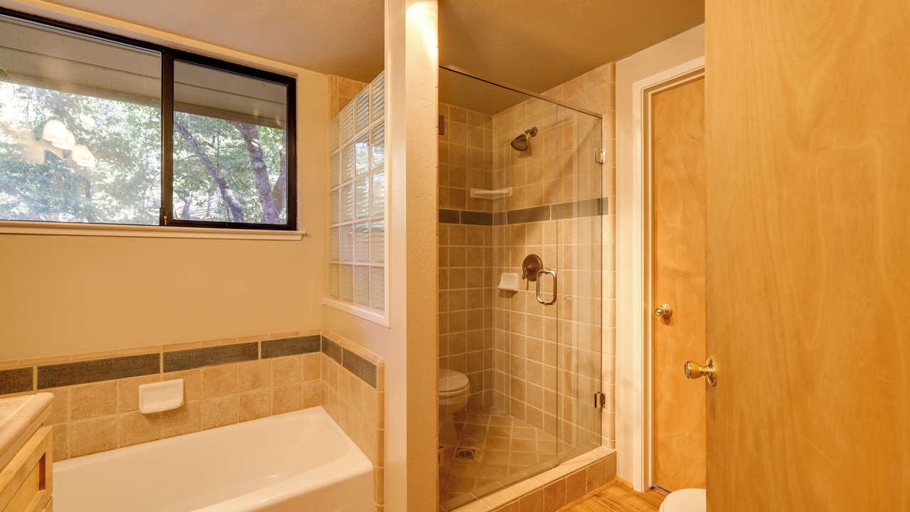 Photo of Bathroom in Groveland