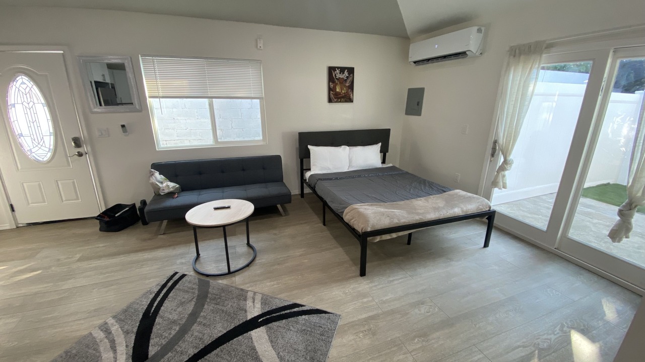 Photo of Bedroom in Woodland Hills