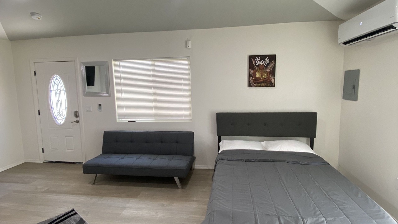 Photo of Bedroom in Woodland Hills