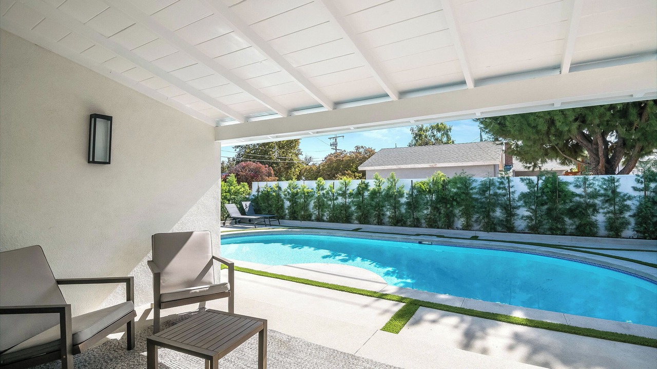Photo of Outdoor in Encino