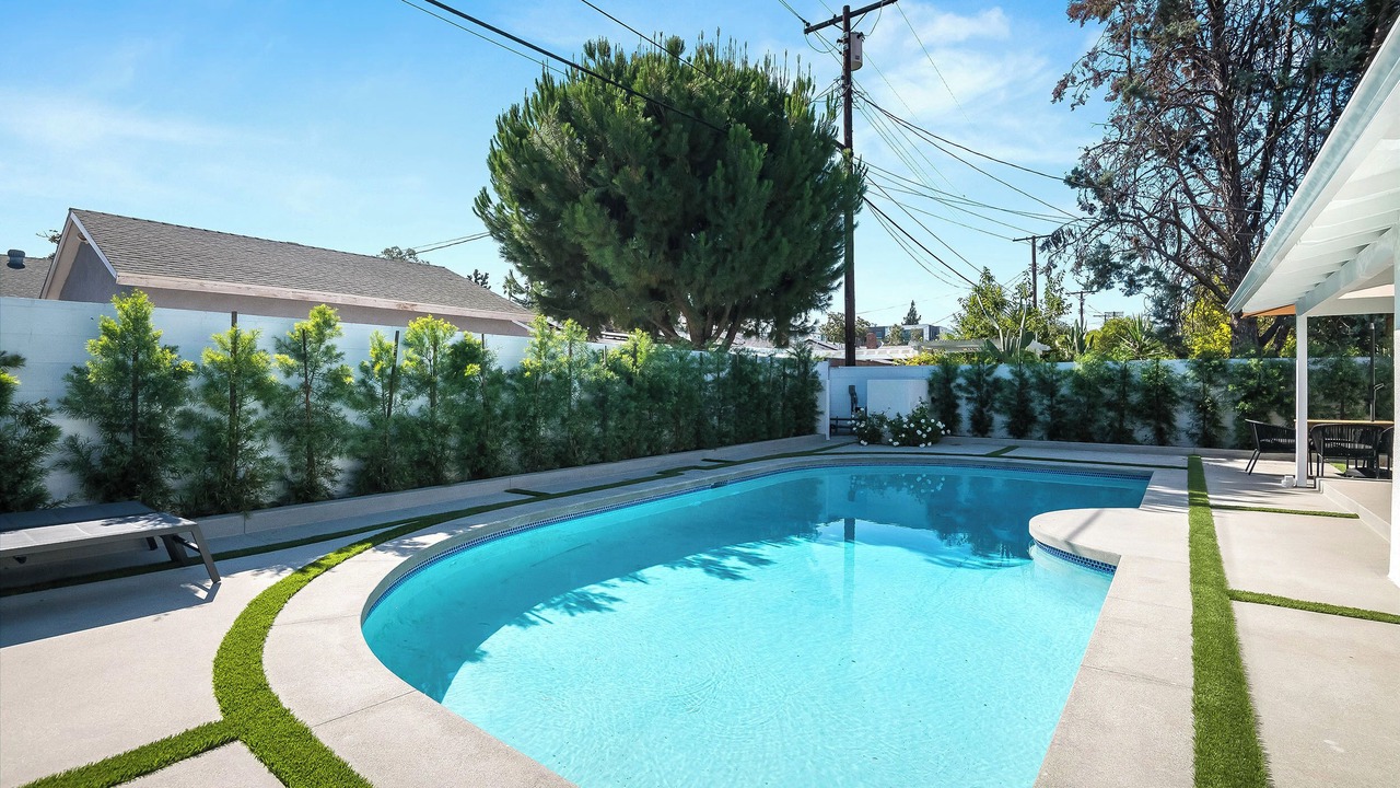 Photo of Outdoor in Encino