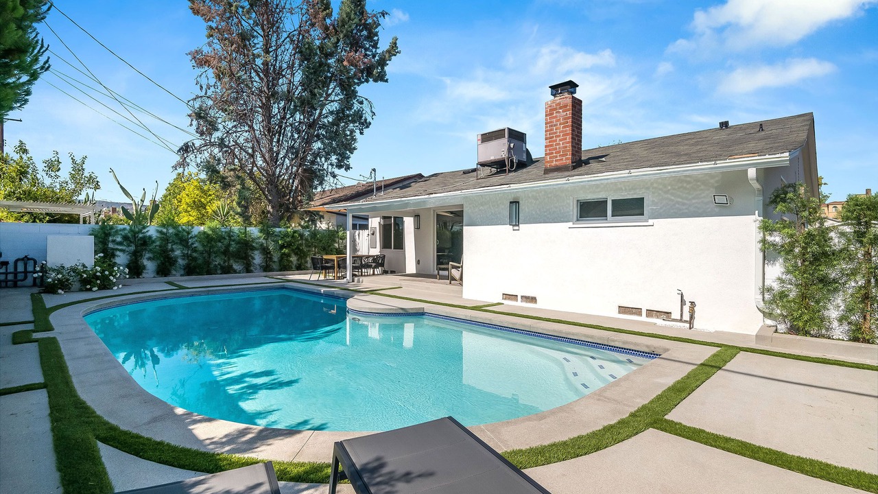Photo of Outdoor in Encino