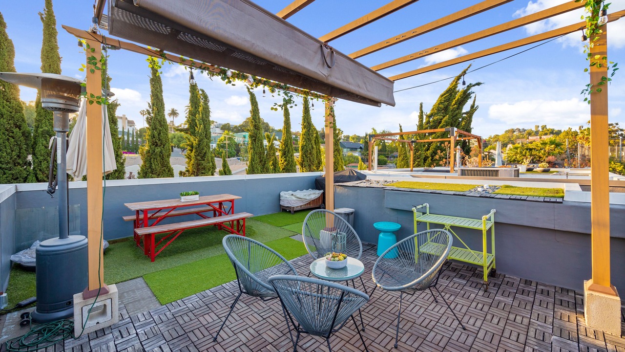 Photo of Outdoor in Silver Lake