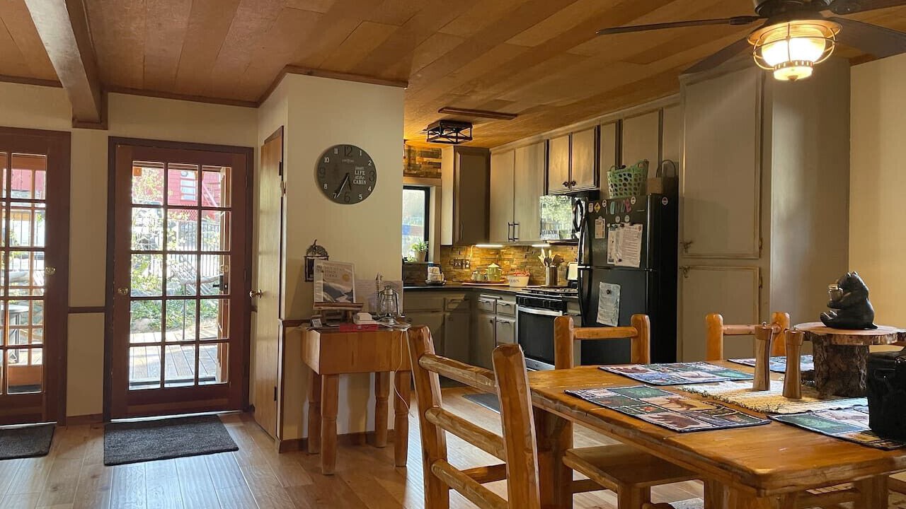 Photo of Bedroom in Wrightwood