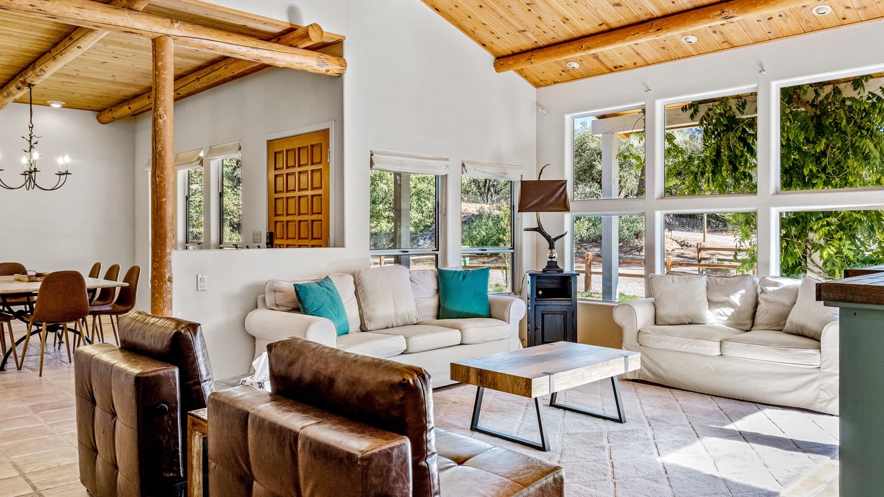 Photo of Livingroom in Forest Meadows