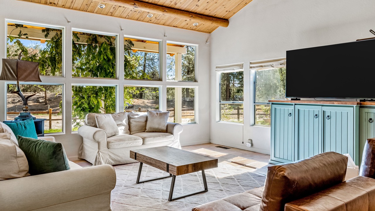 Photo of Livingroom in Forest Meadows