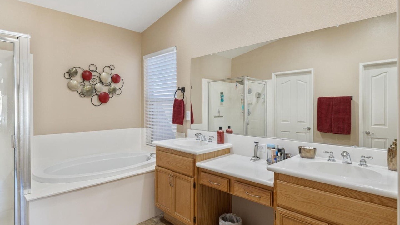 Photo of Bathroom in Shadow Hills