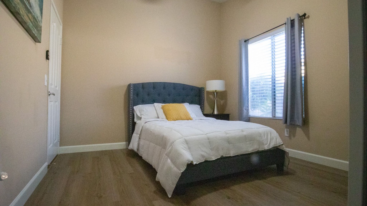 Photo of Bedroom in Shadow Hills
