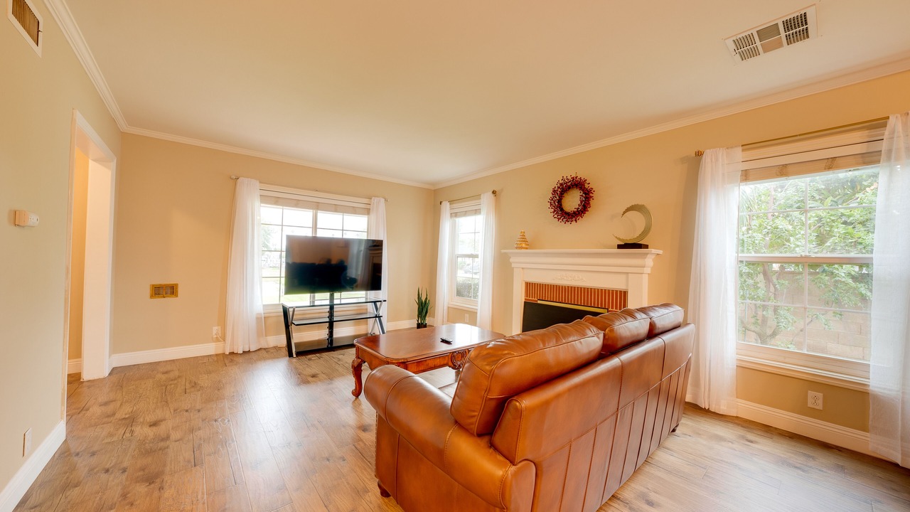 Photo of Livingroom in West Covina