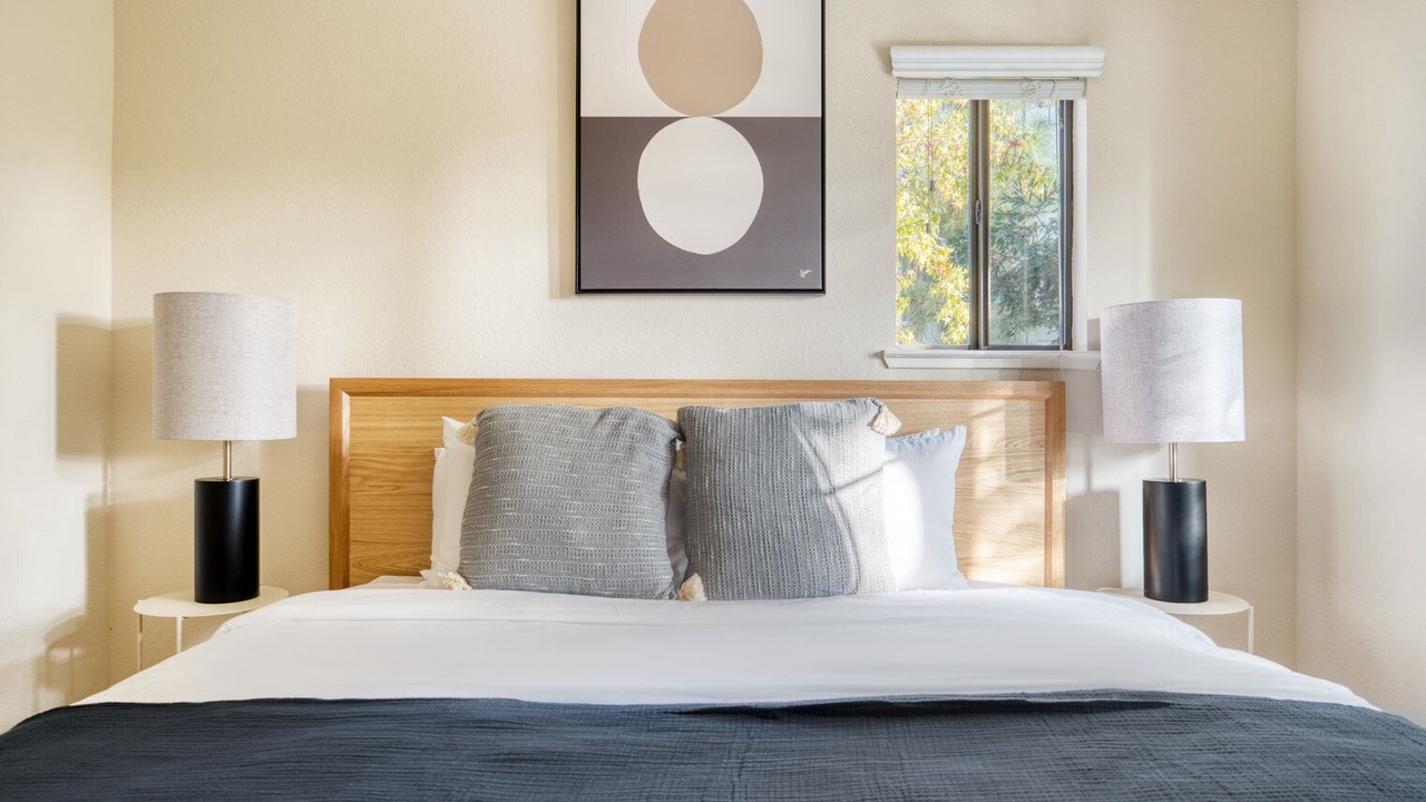 Photo of Bedroom in River Oaks