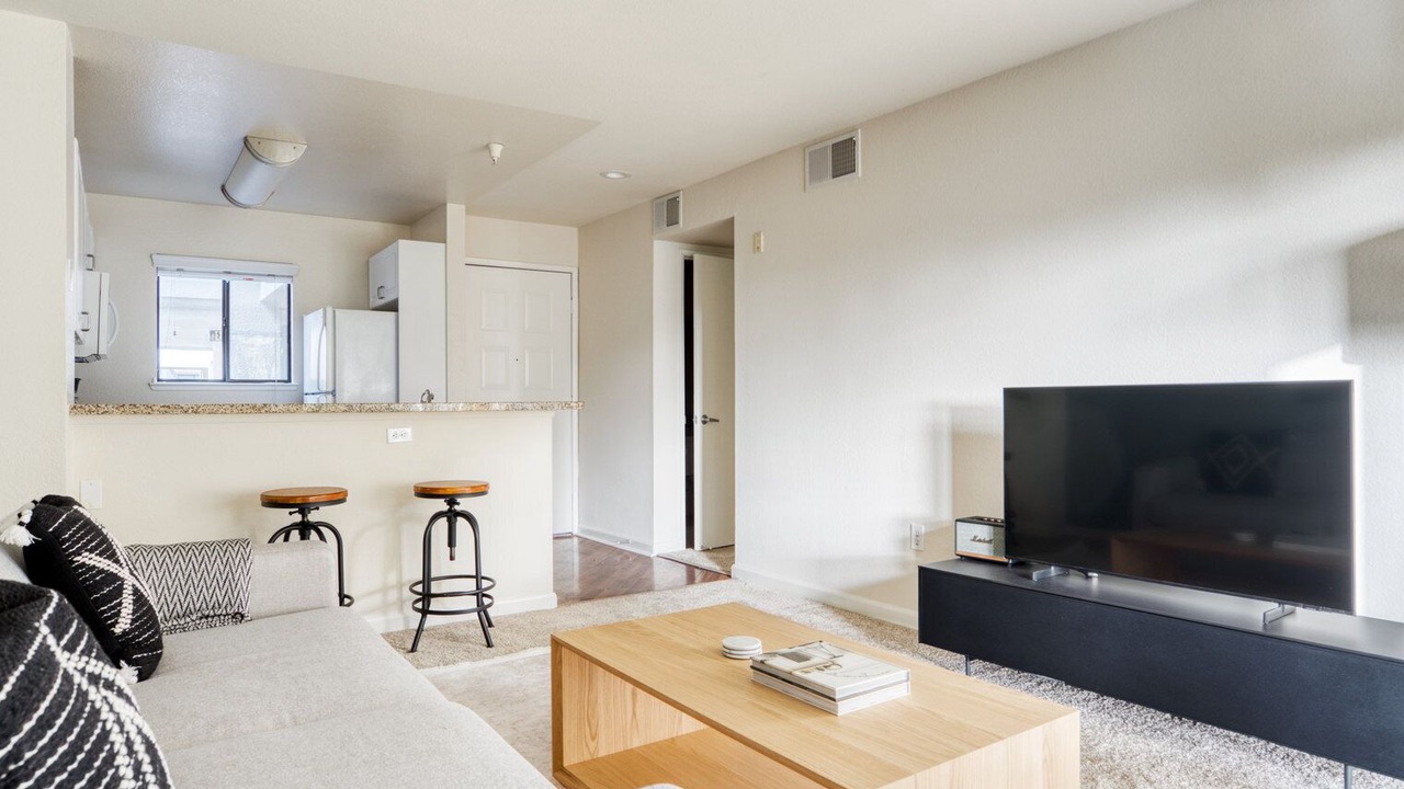 Photo of Livingroom in River Oaks