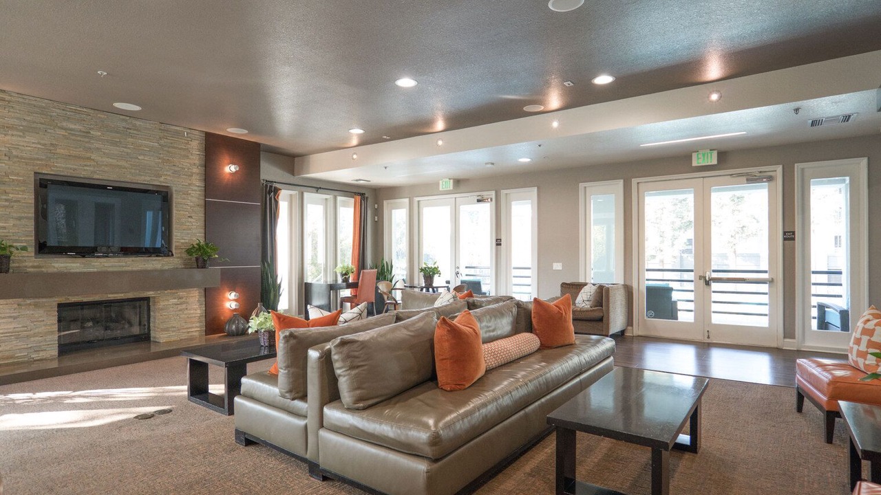 Photo of Livingroom in River Oaks