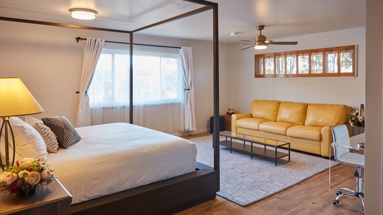 Photo of Bedroom in Clear Lake