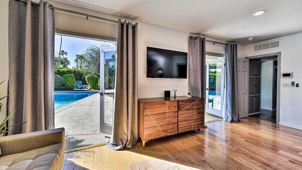 Photo of Livingroom in Deep Well Ranch