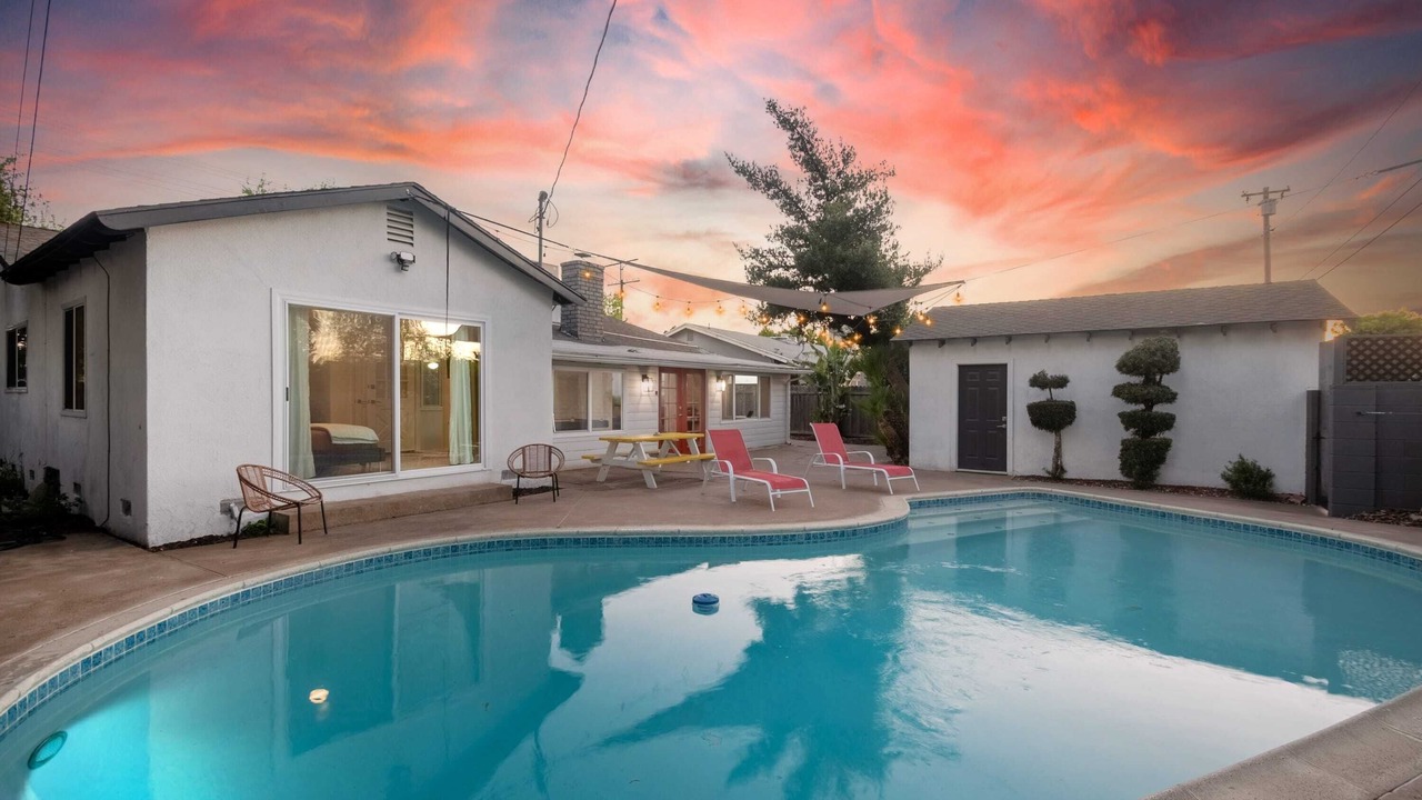 Photo of Outdoor in North Hills West