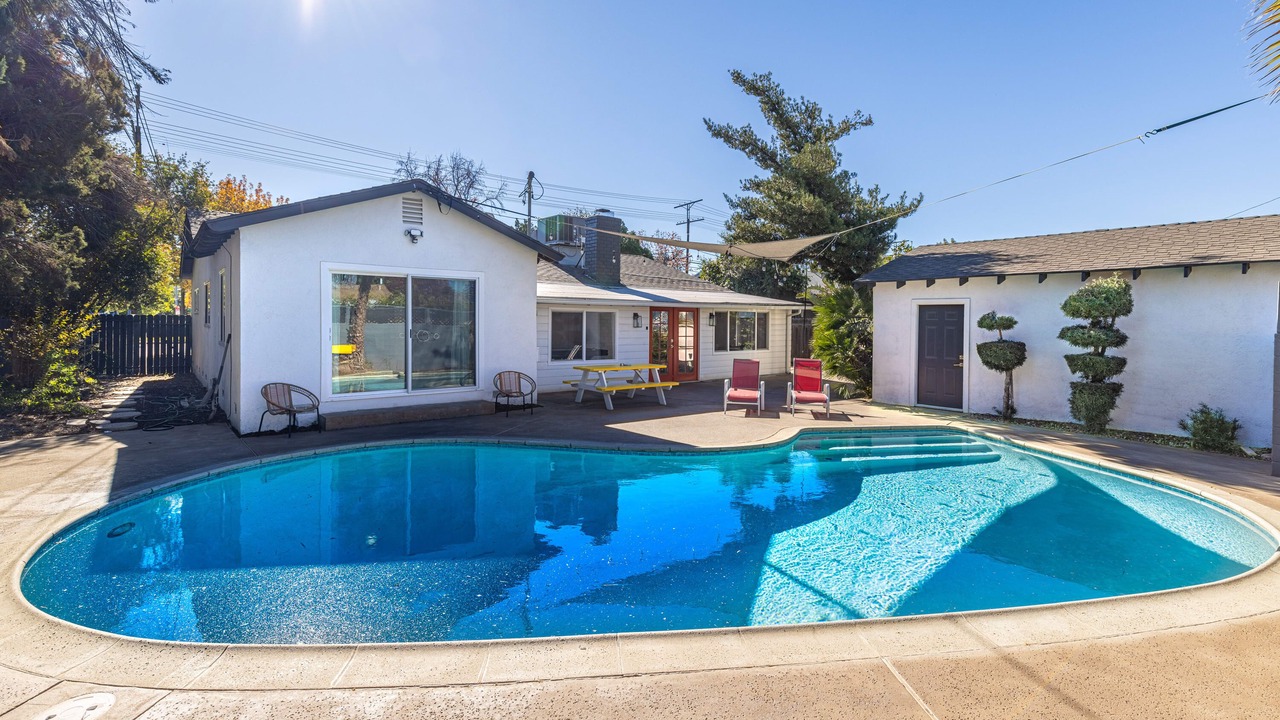 Photo of Outdoor in North Hills West
