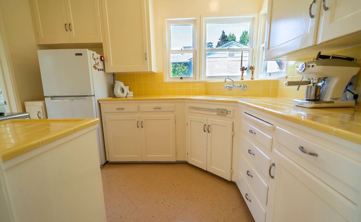 Photo of Kitchen in Valley Glen