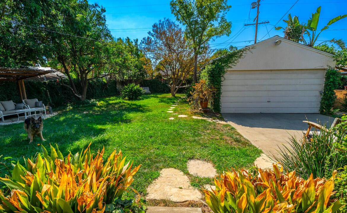 Photo of Outdoor in Valley Glen
