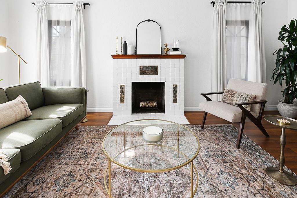 Photo of Livingroom in East Los Angeles