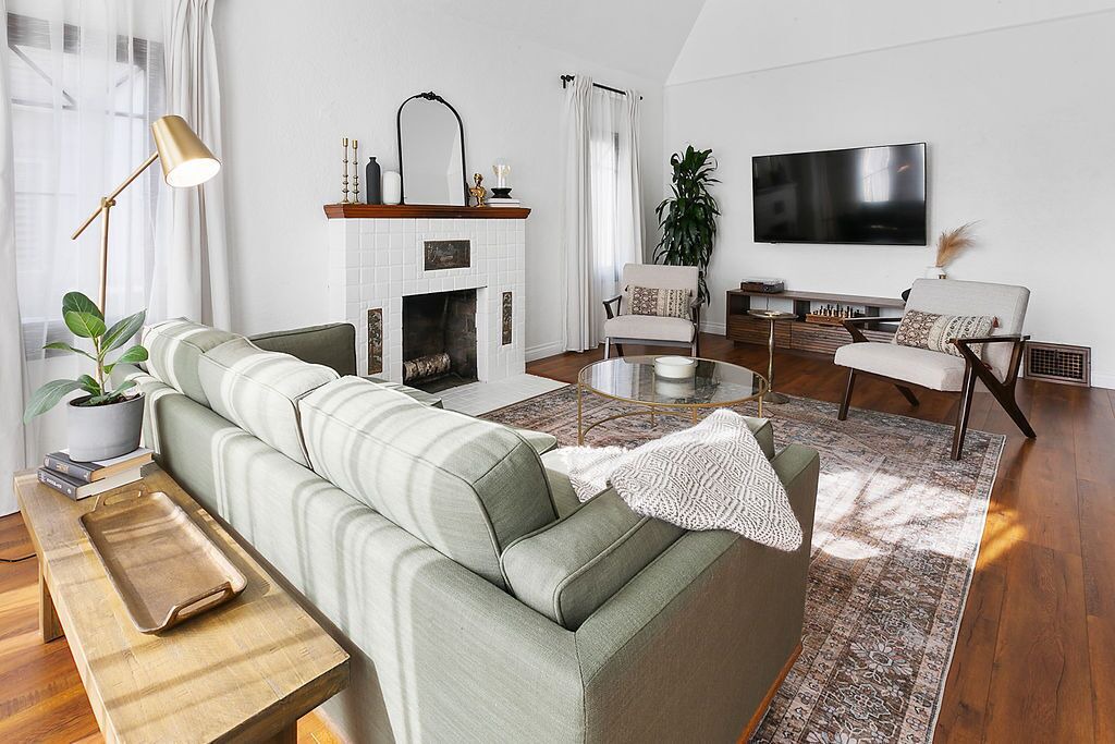 Photo of Livingroom in East Los Angeles