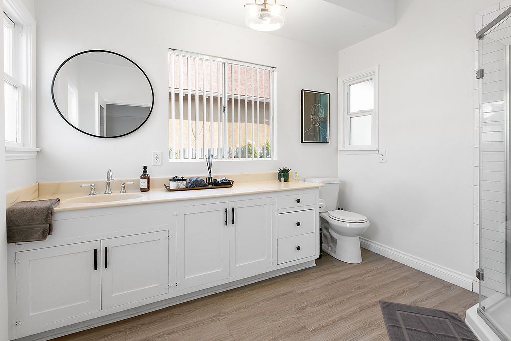 Photo of Bathroom in East Los Angeles