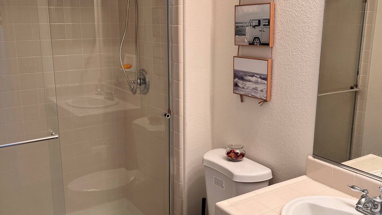 Photo of Bathroom in Regency Park