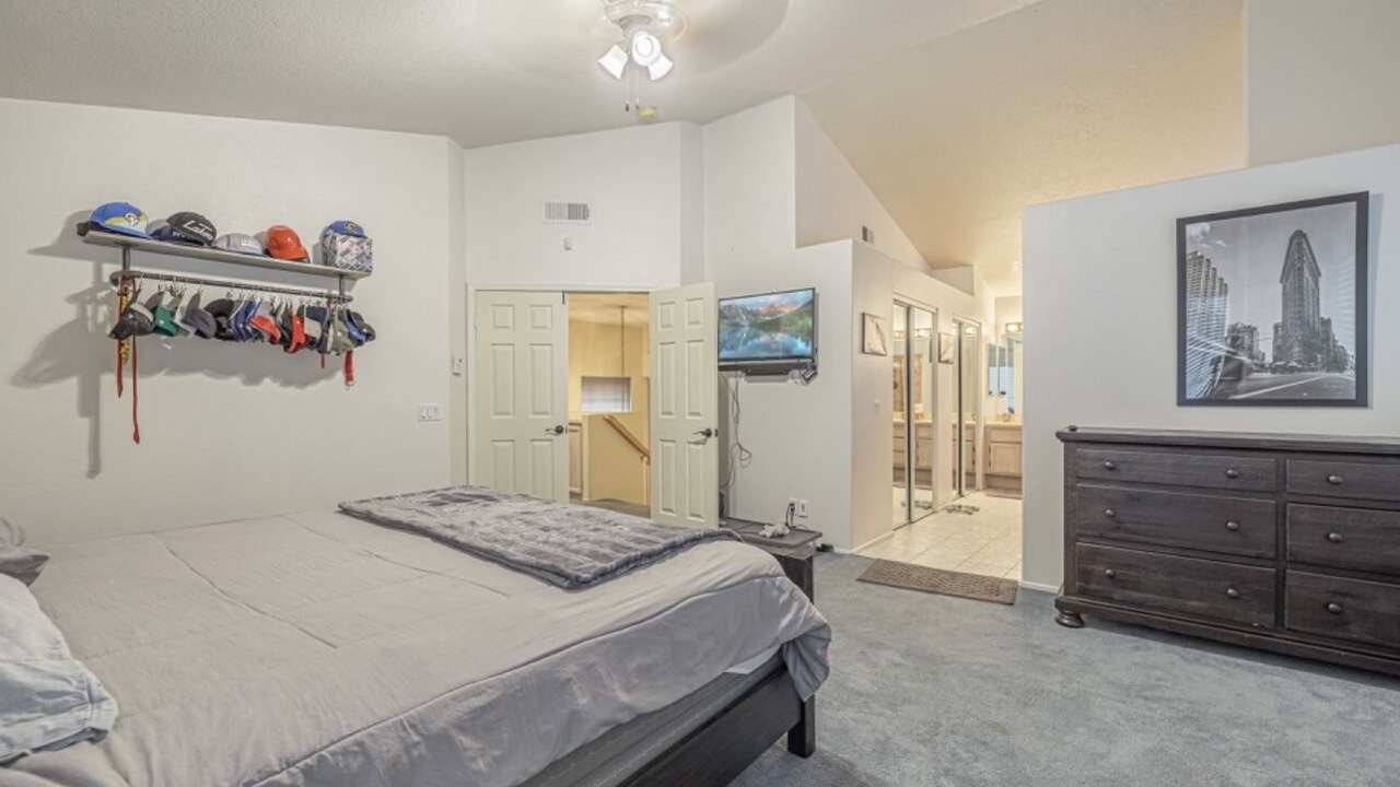 Photo of Bedroom in Palmdale