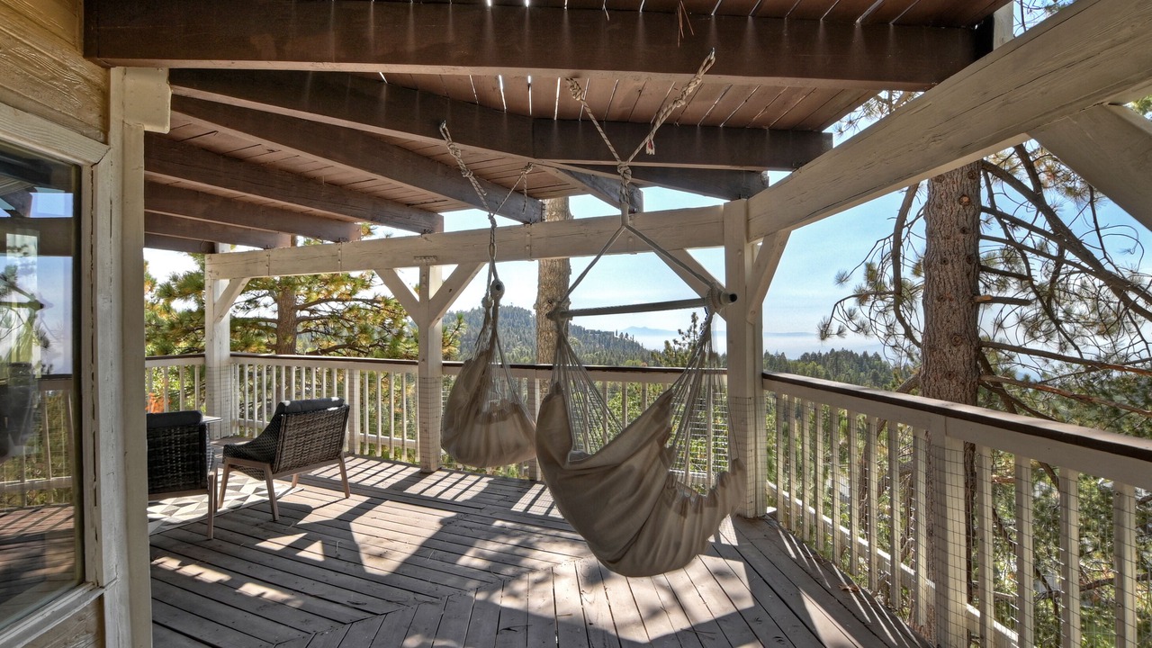 Photo of Patio Balcony in Running Springs