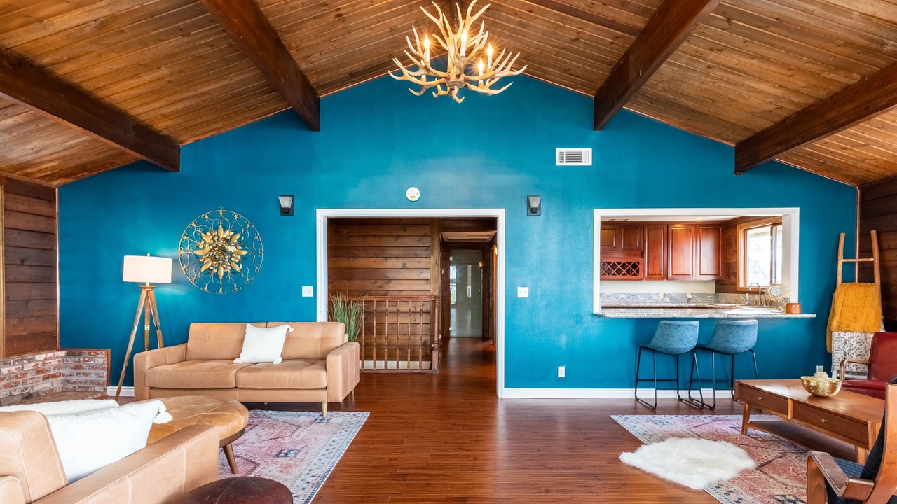 Photo of Livingroom in Running Springs