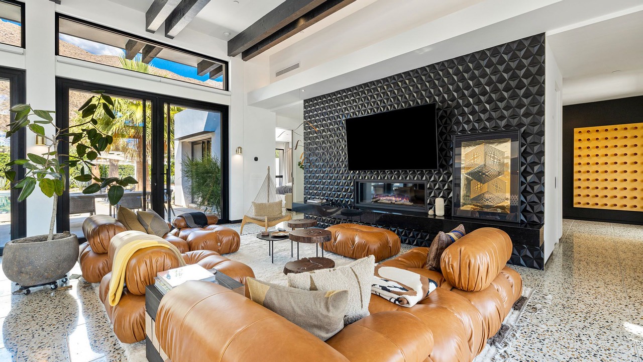 Photo of Livingroom in The Mesa