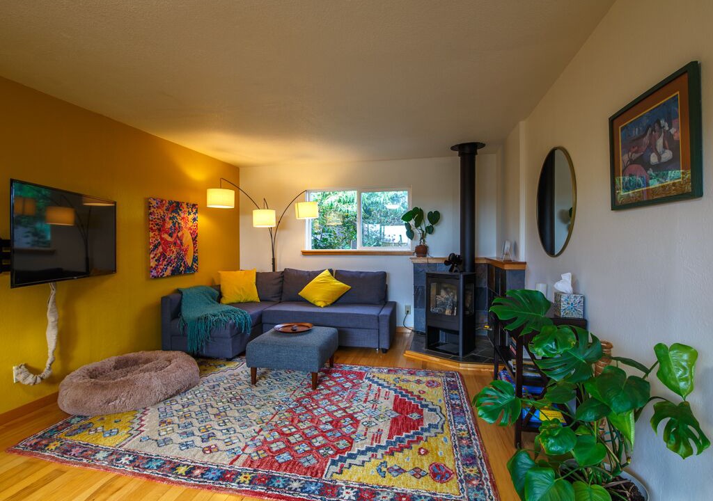 Photo of Livingroom in McKinleyville