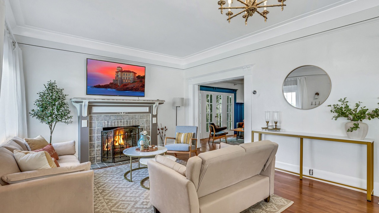 Photo of Bedroom in Pasadena