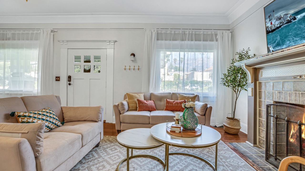Photo of Bedroom in Pasadena