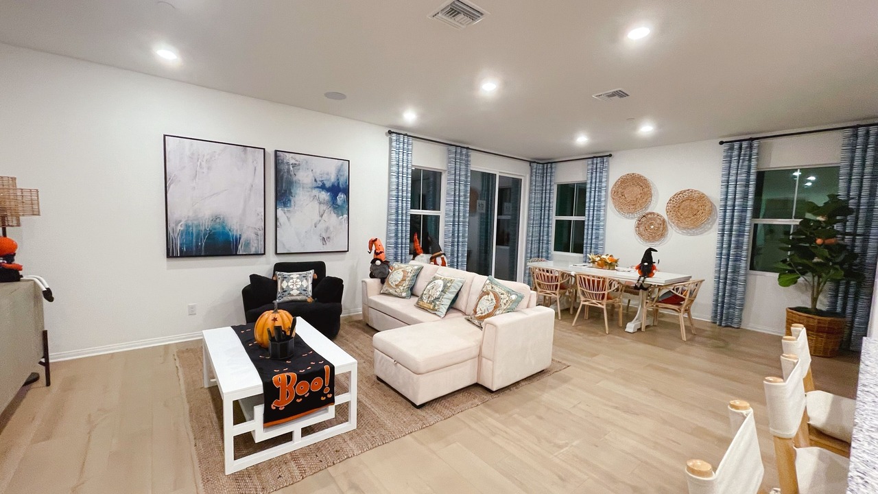 Photo of Livingroom in Ontario