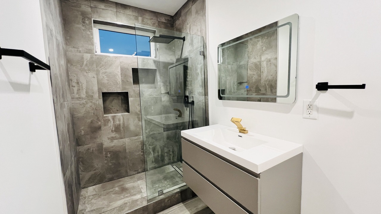 Photo of Bathroom in Van Nuys