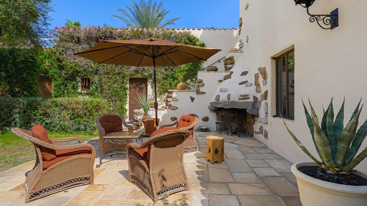Photo of Patio Balcony in The Movie Colony