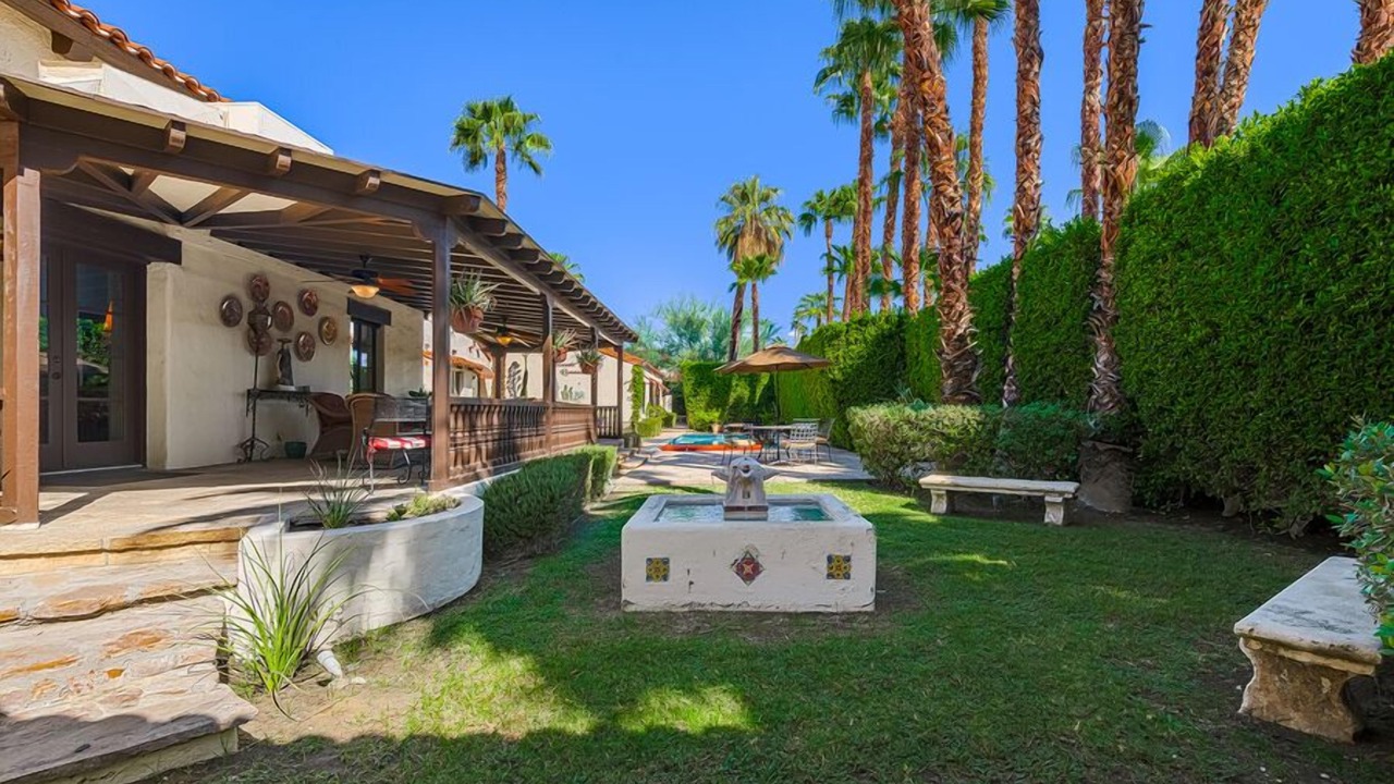 Photo of Patio Balcony in The Movie Colony