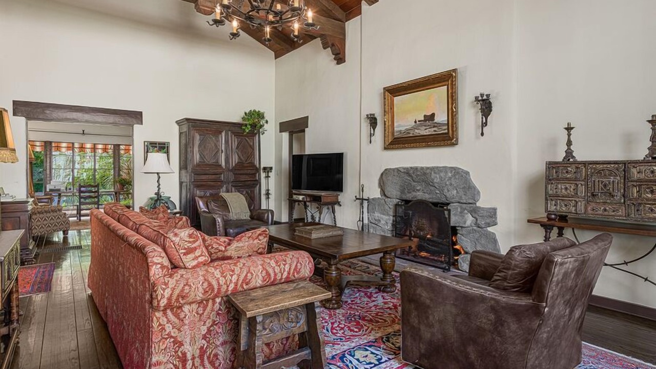 Photo of Livingroom in The Movie Colony