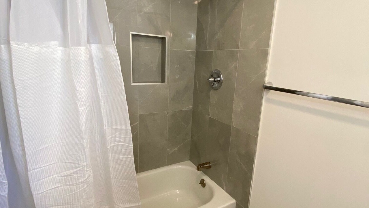 Photo of Bathroom in Harbor