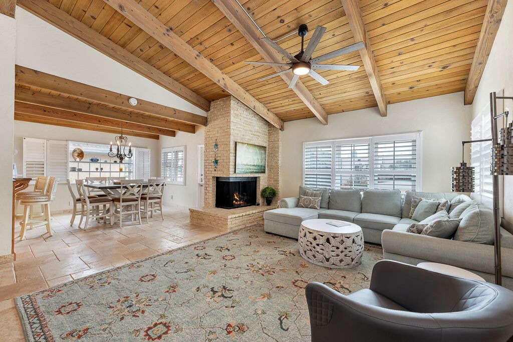 Photo of Livingroom in Hollywood Beach